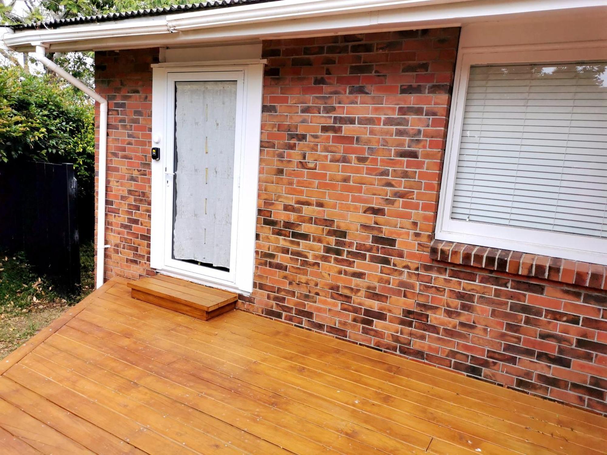 Separate Entry Guest Room With Private Bathroom In Forrest Hill Auckland Exterior photo